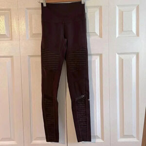 Alo Yoga Moto Leggings Wine Color size XS